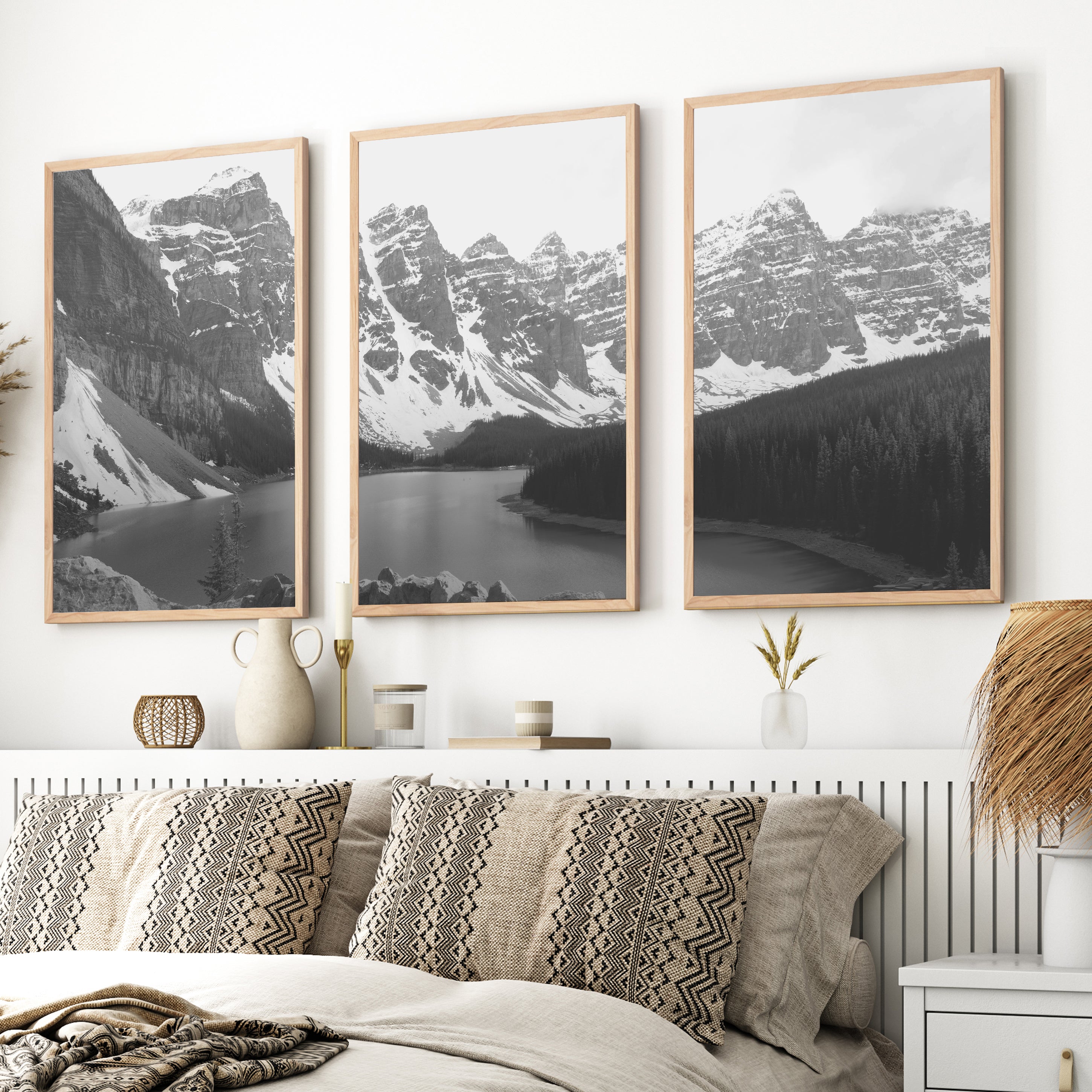 Glacier National Park – US Black White Mountain Lake Prints - Natural Wood Framed Poster No Border - Artworksets