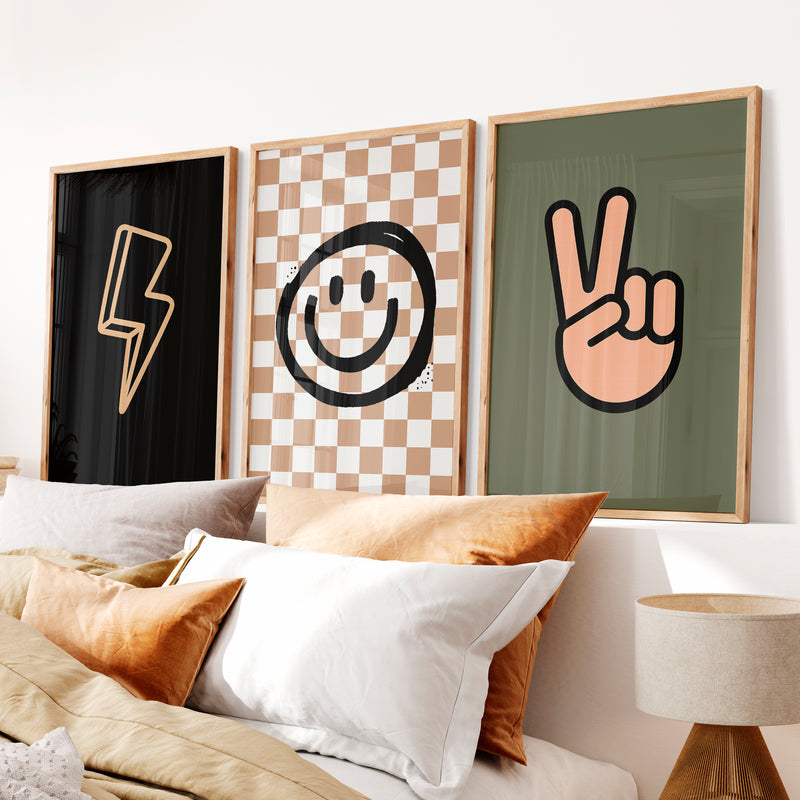Smiley Peace Retro Room Posters - Natural Wood Framed Poster No Border - Artworksets