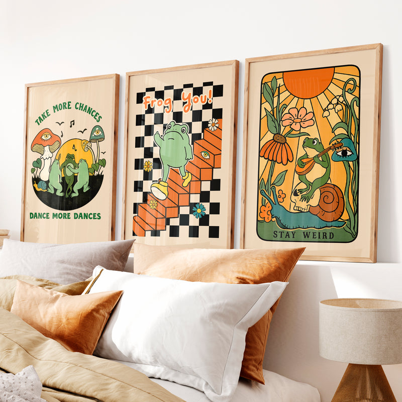 Retro Wall Decor Frog Garden Posters - Natural Wood Framed Poster No Border - Artworksets