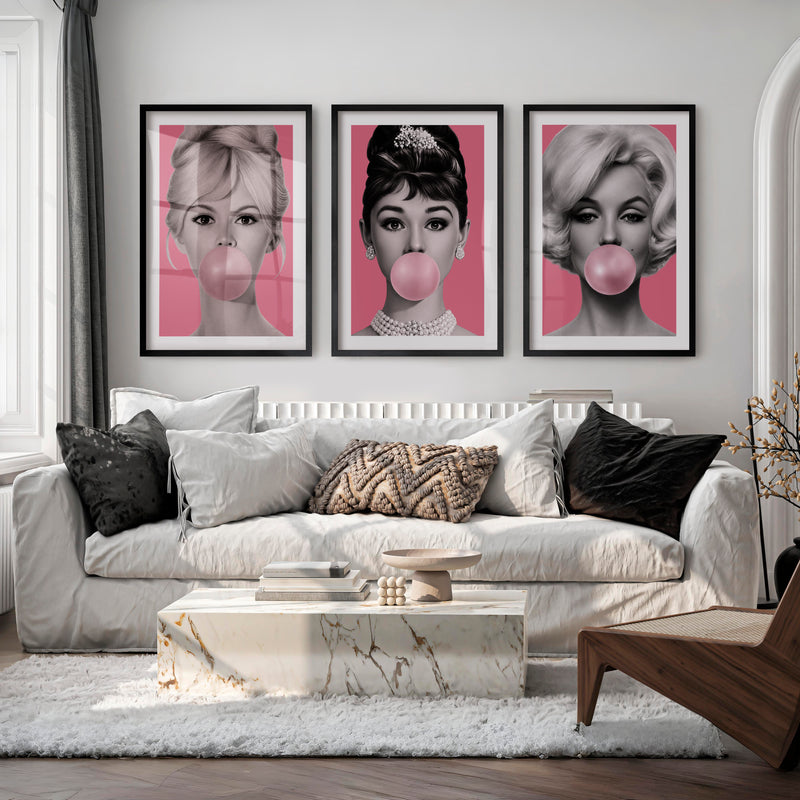 Pink Portrait vintage style prints Set - Black Framed Poster with White Border - Artworksets