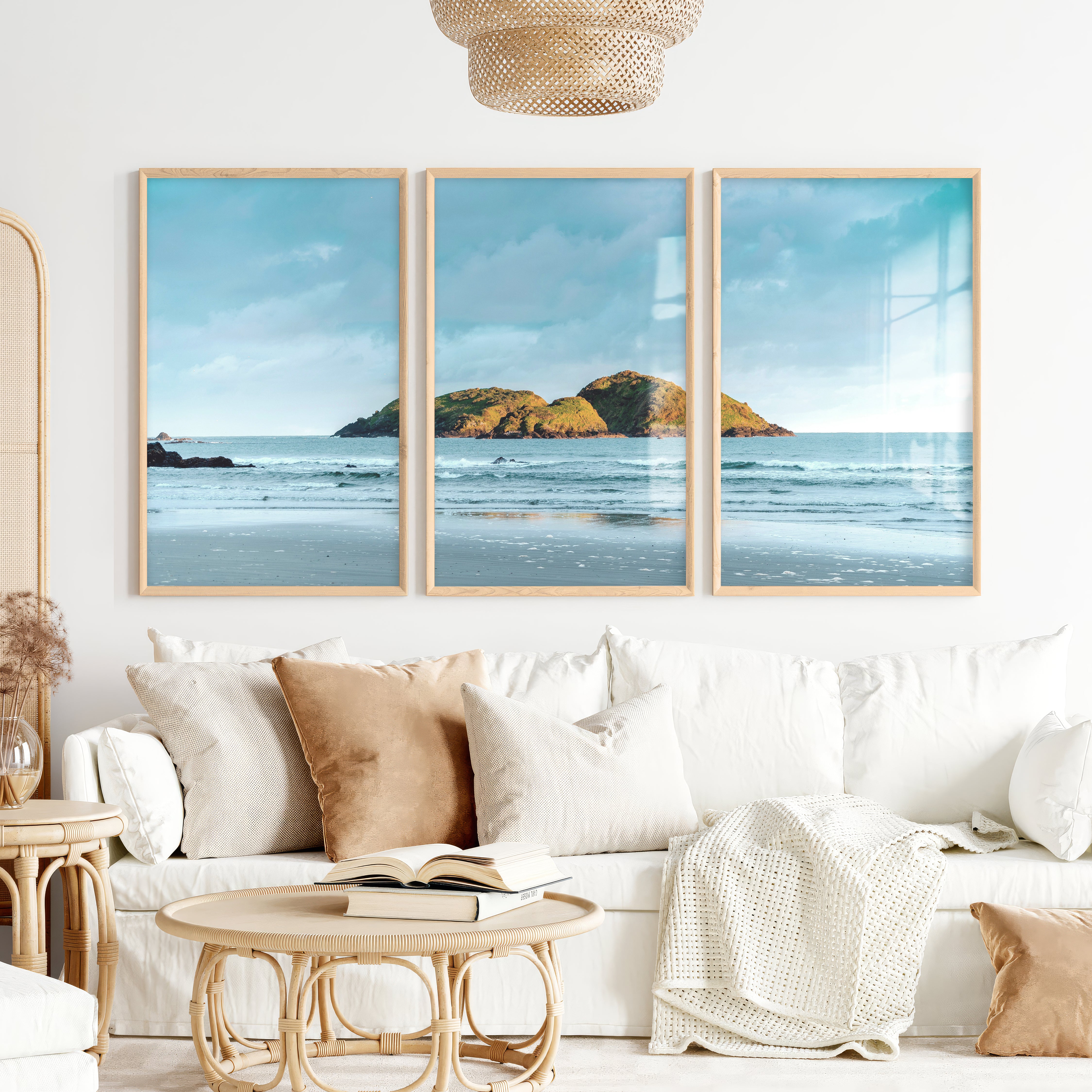 Green Island wall art of the ocean Photography - Natural Wood Framed Poster No Border - Artworksets